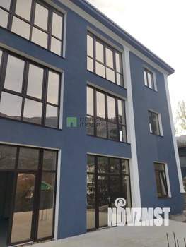 Дом 460м², 3-этажный, участок 10 сот.  