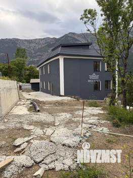 Дом 460м&sup2;, 3-этажный, участок 10 сот.  