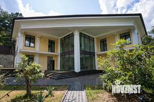 Дом 600м², 3-этажный, участок 20 сот.  