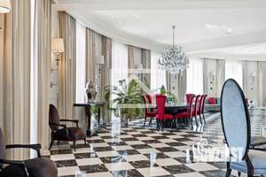 Дом 830м&sup2;, 4-этажный, участок 10 сот.  