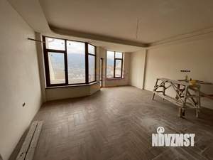 Таунхаус 170м², 4-этажный, участок 1 сот.  