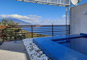 Дом 293м&sup2;, 3-этажный, участок 4 сот.  