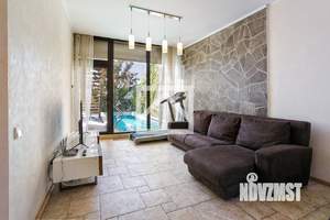 Таунхаус 260м&sup2;, 3-этажный, участок 4 сот.  