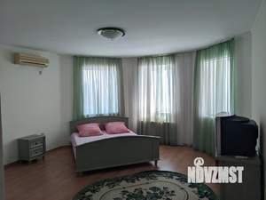 Дом 300м², 3-этажный, участок 12 сот.  