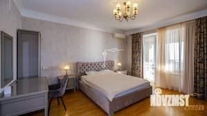 Дом 460м&sup2;, 3-этажный, участок 12 сот.  