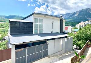 Дом 287м&sup2;, 3-этажный, участок 4 сот.  