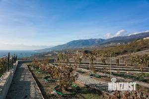 Дом 2150м², 3-этажный, участок 36 сот.  