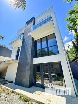 Дом 337м&sup2;, 3-этажный, участок 5 сот.  