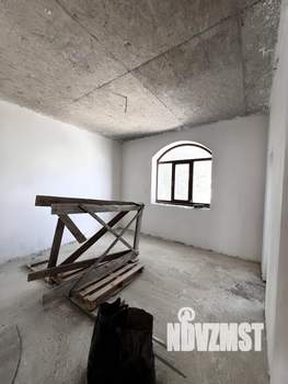 Коттедж 318м², 3-этажный, участок 5 сот.  