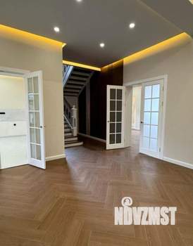 Дом 230м&sup2;, 2-этажный, участок 5 сот.  