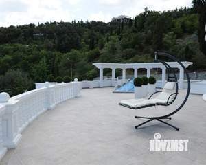Дом 1600м², 4-этажный, участок 52 сот.  