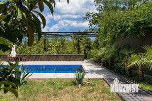 Дом 600м², 3-этажный, участок 20 сот.  