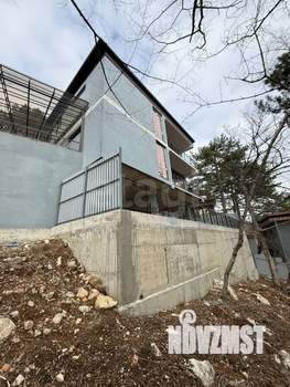 Дом 220м², 2-этажный, участок 3 сот.  