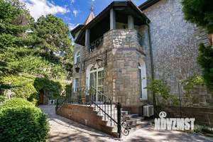 Дом 580м², 3-этажный, участок 22 сот.  