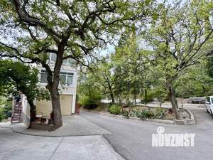 Дом 375м², 3-этажный, участок 1 сот.  