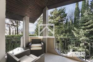 Дом 424м&sup2;, 3-этажный, участок 23 сот.  