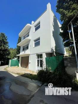 Дом 312м&sup2;, 3-этажный, участок 6 сот.  