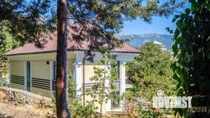 Дом 600м², 3-этажный, участок 20 сот.  