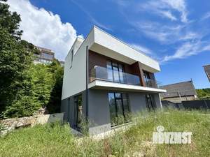 Дом 250м², 3-этажный, участок 6 сот.  