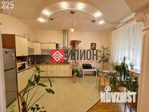 Дом 400м², 3-этажный, участок 4 сот.  