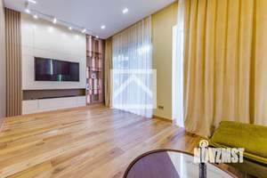 Дом 240м², 2-этажный, участок 6 сот.  