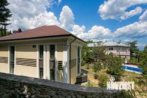 Дом 600м², 3-этажный, участок 20 сот.  