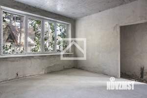 Дом 300м&sup2;, 3-этажный, участок 11 сот.  