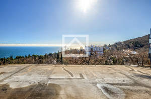 Дом 581м&sup2;, 3-этажный, участок 5 сот.  