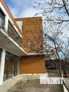 Дом 306м&sup2;, 3-этажный, участок 4 сот.  