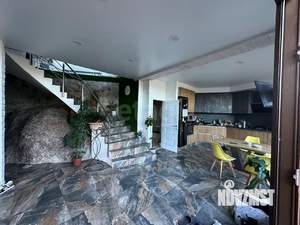 Дом 202м&sup2;, 2-этажный, участок 3 сот.  