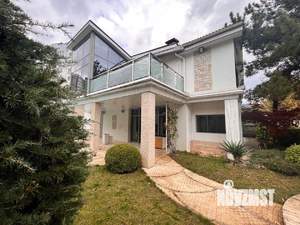 Дом 350м², 2-этажный, участок 9 сот.  
