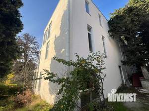 Дом 1184м&sup2;, 3-этажный, участок 21 сот.  