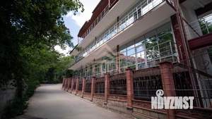 Дом 600м², 3-этажный, участок 6 сот.  