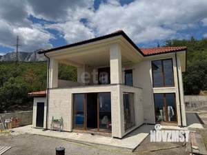 Дом 237м&sup2;, 3-этажный, участок 6 сот.  