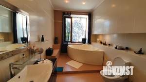 Дом 324м², 3-этажный, участок 17 сот.  