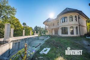 Дом 650м², 2-этажный, участок 8 сот.  