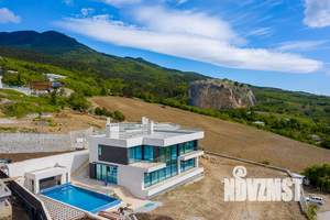 Дом 407м&sup2;, 2-этажный, участок 20 сот.  