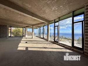 Дом 542м², 3-этажный, участок 10 сот.  