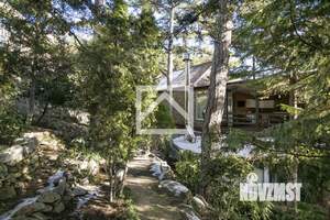 Дом 424м&sup2;, 3-этажный, участок 23 сот.  