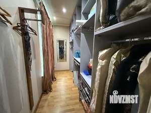 Дом 294м², 3-этажный, участок 20 сот.  