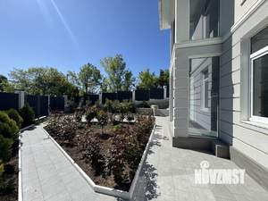 Дом 240м&sup2;, 2-этажный, участок 7 сот.  