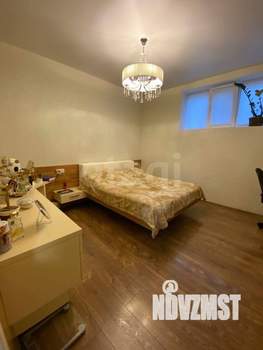 Дом 240м², 2-этажный, участок 10 сот.  