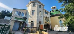 Дом 696м², 3-этажный, участок 6 сот.  