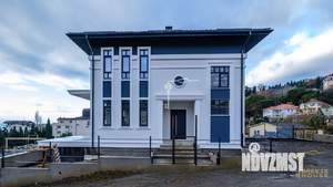 Дом 240м&sup2;, 3-этажный, участок 6 сот.  