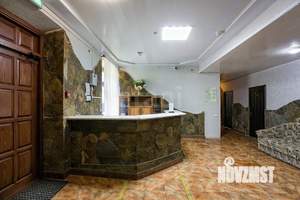 Дом 1200м&sup2;, 3-этажный, участок 30 сот.  