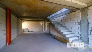 Таунхаус 300м&sup2;, 3-этажный, участок 2 сот.  