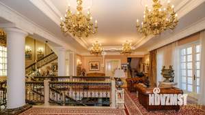 Дом 1250м², 4-этажный, участок 18 сот.  