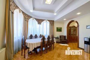 Дом 504м², 2-этажный, участок 11 сот.  