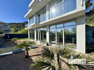 Дом 228м&sup2;, 2-этажный, участок 8 сот.  