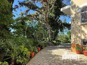 Дом 317м&sup2;, 3-этажный, участок 5 сот.  